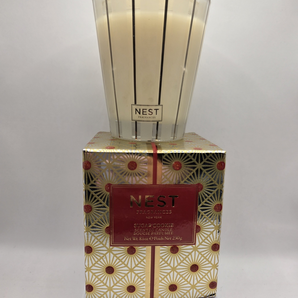 NEST Fragrances Ltd Ed Holiday Sugar Cookie Candle w/ Gold Accents BNIB